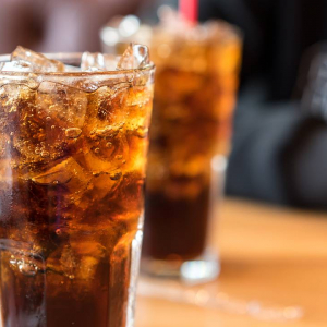 Врач указала на неожиданное положительное последствие ежедневного употребления колы