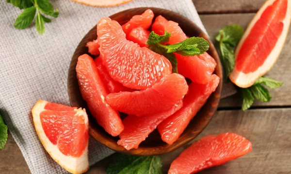 Какими полезными свойствами обладает грейпфрут: эксперты назвали главные преимущества продукта